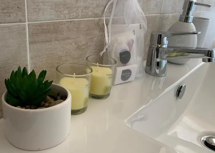 Oda ve Kahvaltı Madie 3*